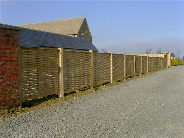 oak-fencing-post