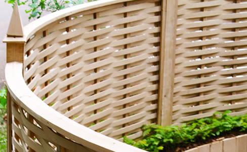 oak-curved-fencing